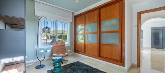 7 bedrooms Villa in Marbella, Spain No. 19421 39