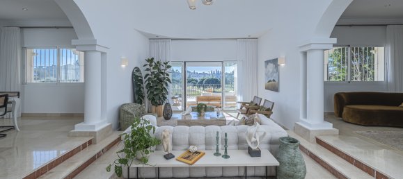 7 bedrooms Villa in Marbella, Spain No. 19421 12