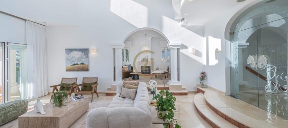 7 bedrooms Villa in Marbella, Spain No. 19421 16