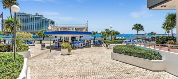 2 dormitorios propiedad comercial en venta en Miami, Miami-Dade, Florida, USA № 615200 7