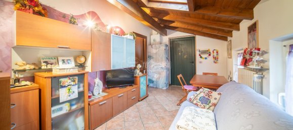 2-Zimmer Doppelhaus in Daverio, Italy, Nr. 105861 7