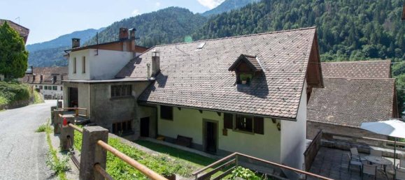 Здание с 5 комнатами в Удине, Италия № 292147 3