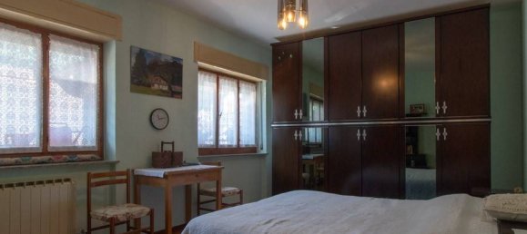 Здание с 5 комнатами в Удине, Италия № 292147 16