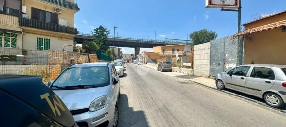 477m² Commercial property in Naples, Italy No. 300880 20