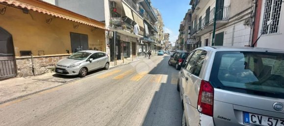 477m² Commercial property in Naples, Italy No. 300880 17