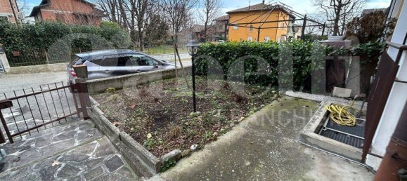 3 bedrooms House in Reggio Emilia, Italy No. 99497 3