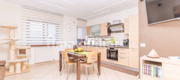 2 bedrooms Apartment in Matrice, Italy No. 303960 5