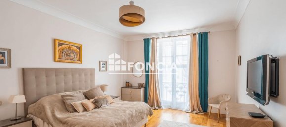 4 chambres Appartement à Paris, France No. 334956 10