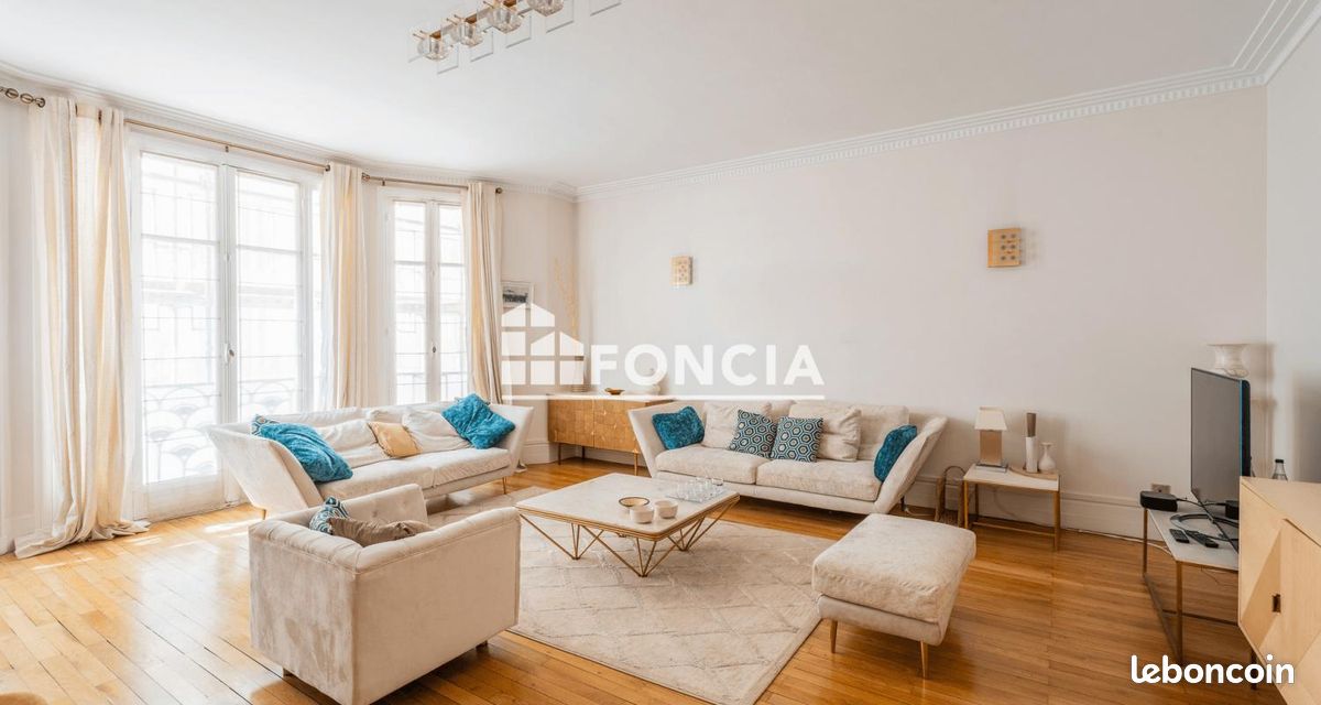 4 chambres Appartement à Paris, France No. 334956