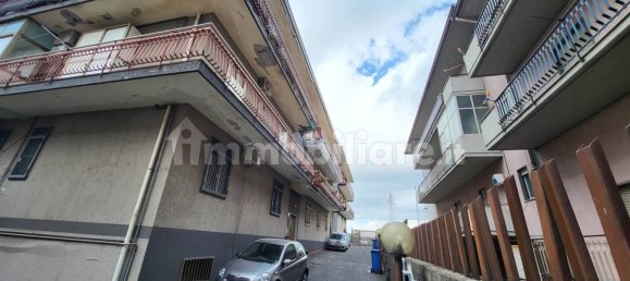 3 غرف نوم شقة في Camporotondo Etneo, Italy رقم 160290 2