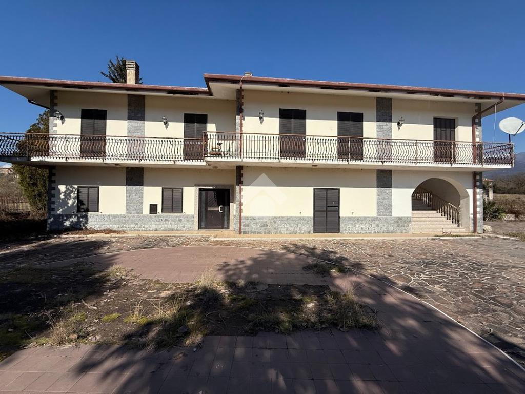 6 bedrooms Villa in Atina, Italy No. 127317