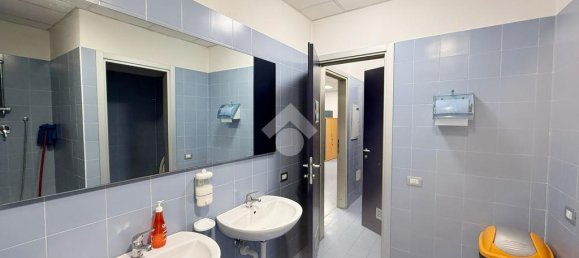 1-salle Bureau à Ivrea, Italy No. 257664 14