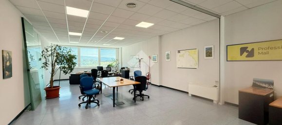 1-salle Bureau à Ivrea, Italy No. 257664 11