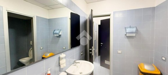 1-salle Bureau à Ivrea, Italy No. 257664 15