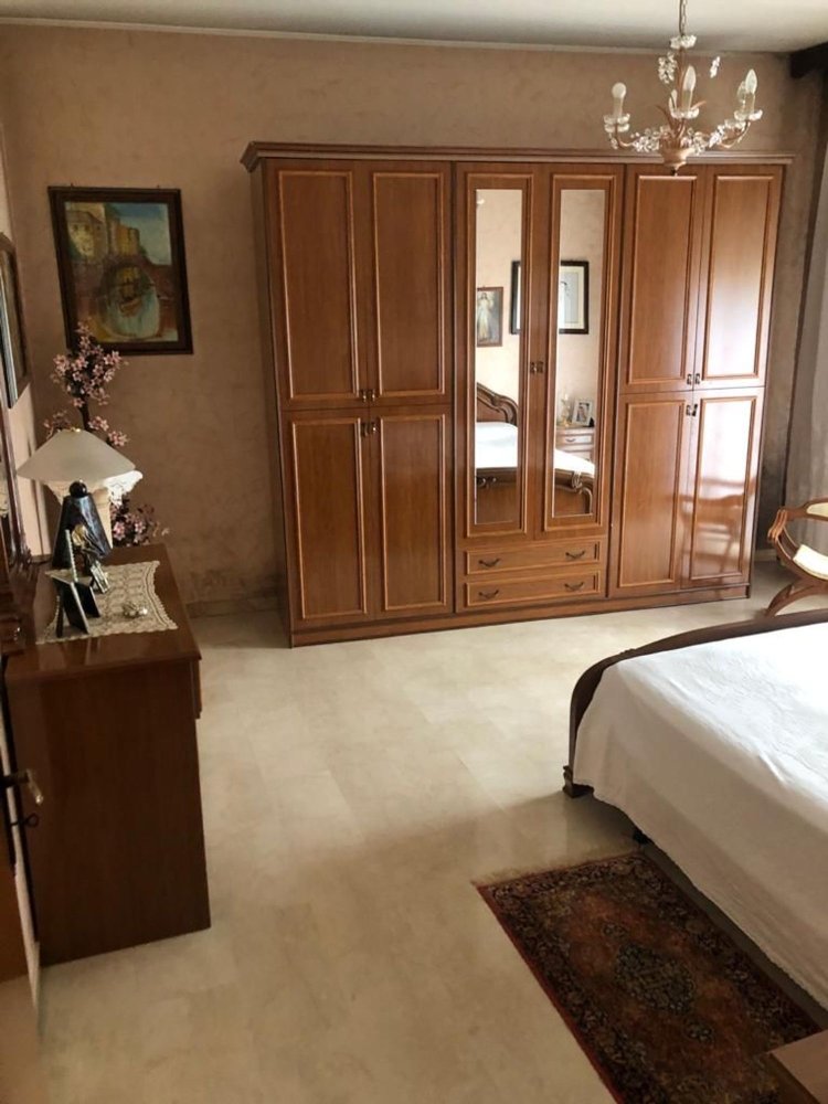 5غرفة شقة في Sant'Eufemia d'Aspromonte, Italy رقم 254201