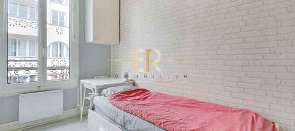 Studio in Paris, France No. 166353 4