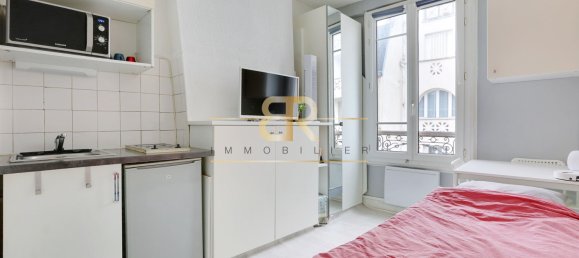 Studio in Paris, France No. 166353 10