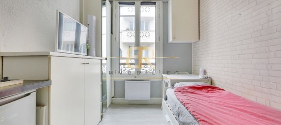 Studio in Paris, France No. 166353 2