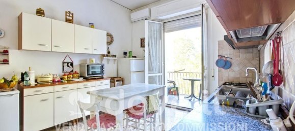 3 Schlafzimmer Wohnung in Latina, Italy, Nr. 380564 8