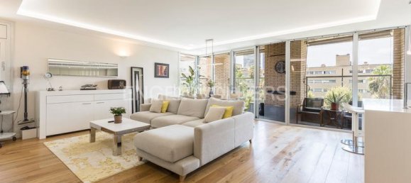 Квартира с 3 спальнями в Сан-Марти, Испания № 144061 2