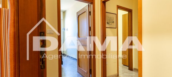 7 bedrooms Office in Forlì, Italy No. 266474 5