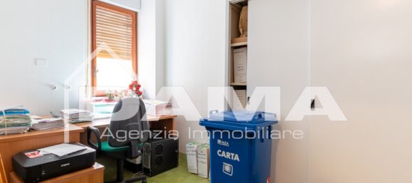 7 bedrooms Office in Forlì, Italy No. 266474 12