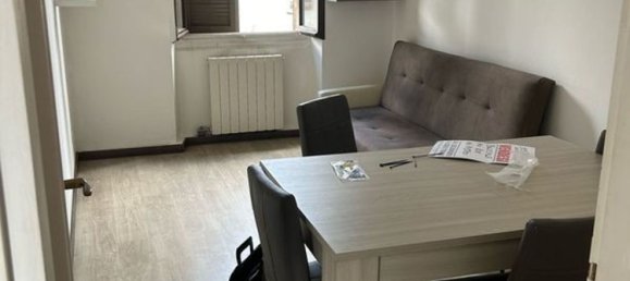 3-salle Appartement à Meda, Italy No. 7873 9