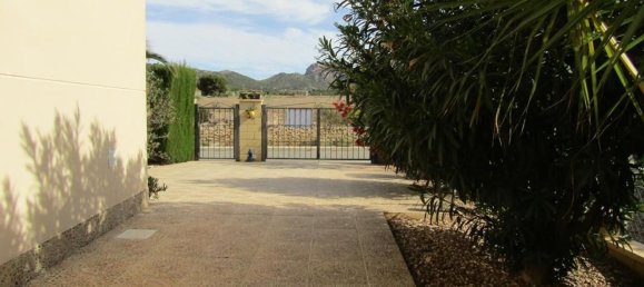 4 bedrooms Villa in La Romana, Spain No. 94581 18