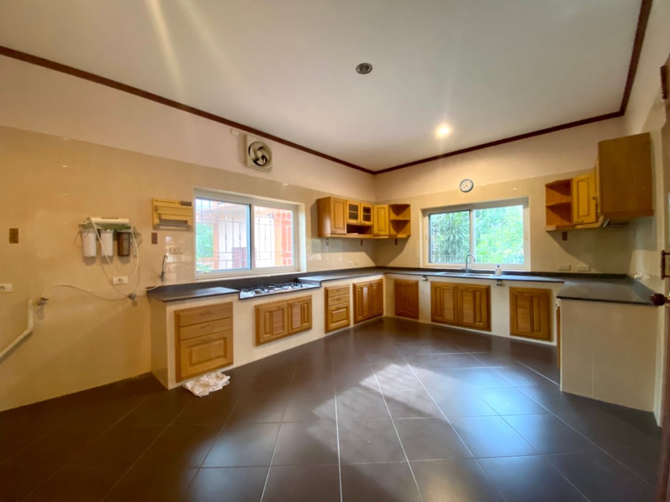 4 bedrooms Cafe / restaurant in Pattaya, Thailand No. 1238