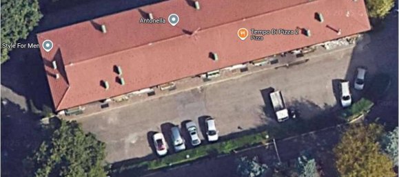 2 bedrooms Apartment in Milan, Italy No. 276198 4