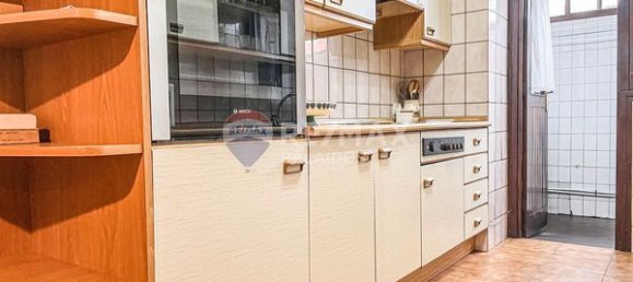 Apartamento de 4 dormitorios en Vigo, Spain No. 190989 25