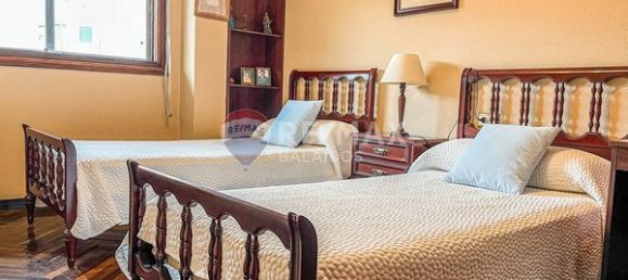 Apartamento de 4 dormitorios en Vigo, Spain No. 190989 17