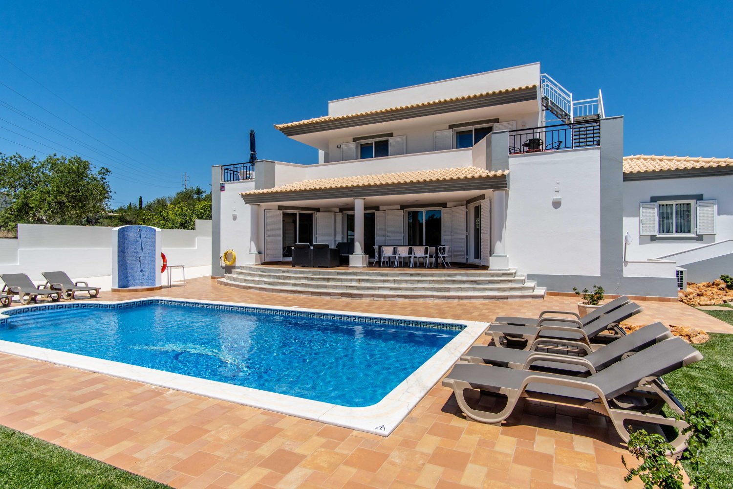 5 bedrooms Villa in Albufeira, Portugal No. 14452