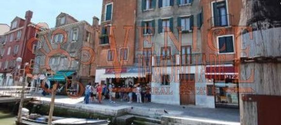 55m² Commercial property in Venice, Italy No. 54944 2