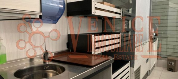 55m² Commercial property in Venice, Italy No. 54944 4