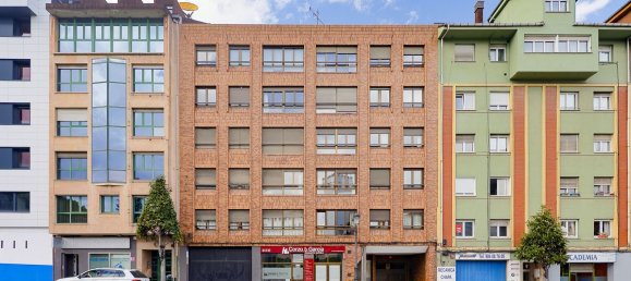 Apartamento de 4 dormitorios en Oviedo, Spain No. 156264 13
