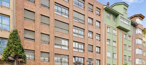 Apartamento de 4 dormitorios en Oviedo, Spain No. 156264 14