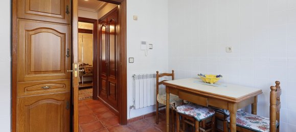 Apartamento de 4 dormitorios en Oviedo, Spain No. 156264 22