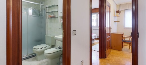Apartamento de 4 dormitorios en Oviedo, Spain No. 156264 28