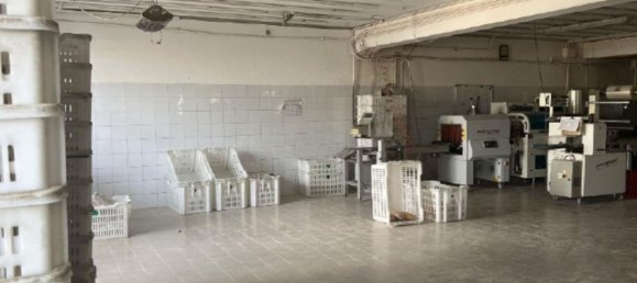 1398m² Warehouse in Orvieto, Italy No. 376332 3