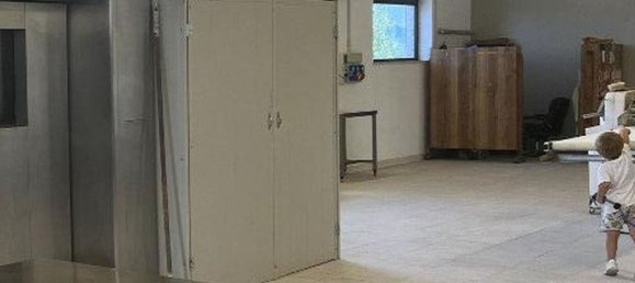 1398m² Warehouse in Orvieto, Italy No. 376332 9