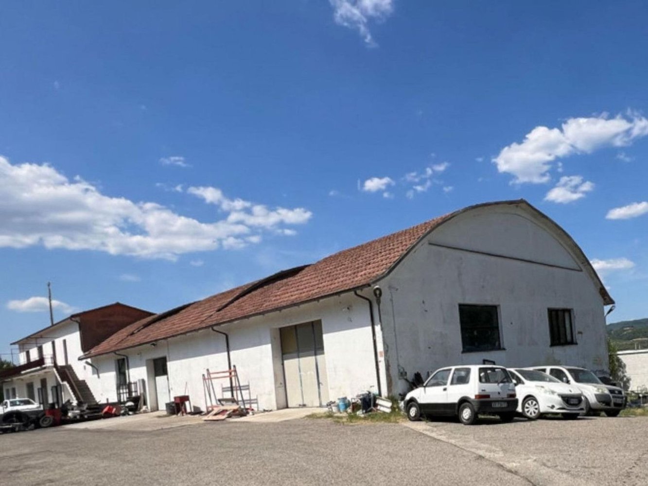1398m² Warehouse in Orvieto, Italy No. 376332