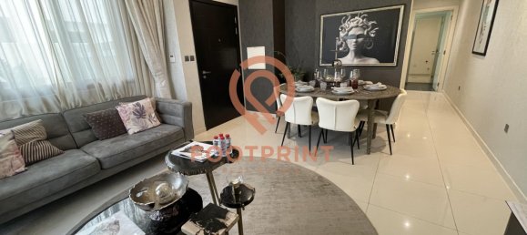 Moradia em banda T3 em Dubai, UAE N.º 24435 10