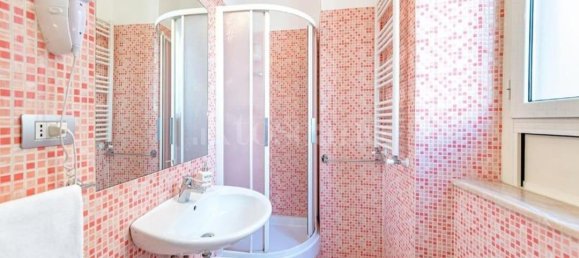 105m² Hotel in Rome, Italy No. 50115 4