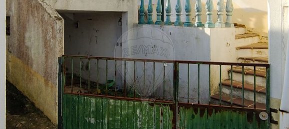 2 bedrooms House in Torres Vedras, Portugal No. 51815 4