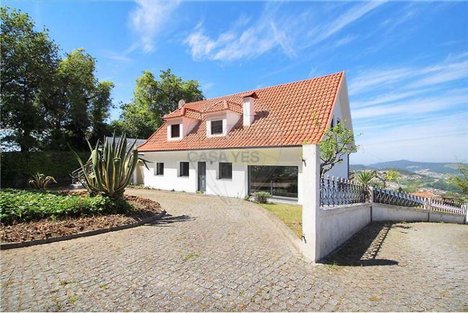 5 bedrooms House in Guimaraes, Portugal No. 17985