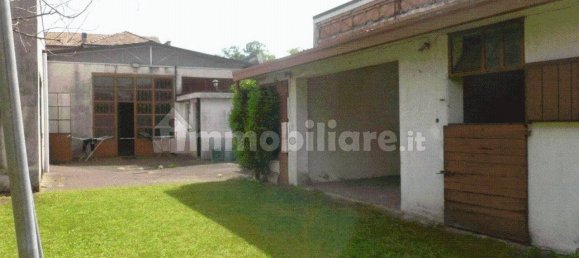 5 rooms Building in Cesano Maderno, Italy No. 47976 2