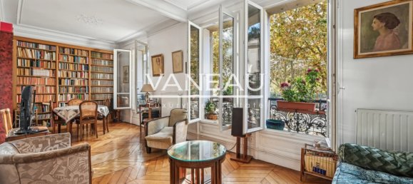 3 rooms Apartment in Paris, France No. 168420 3