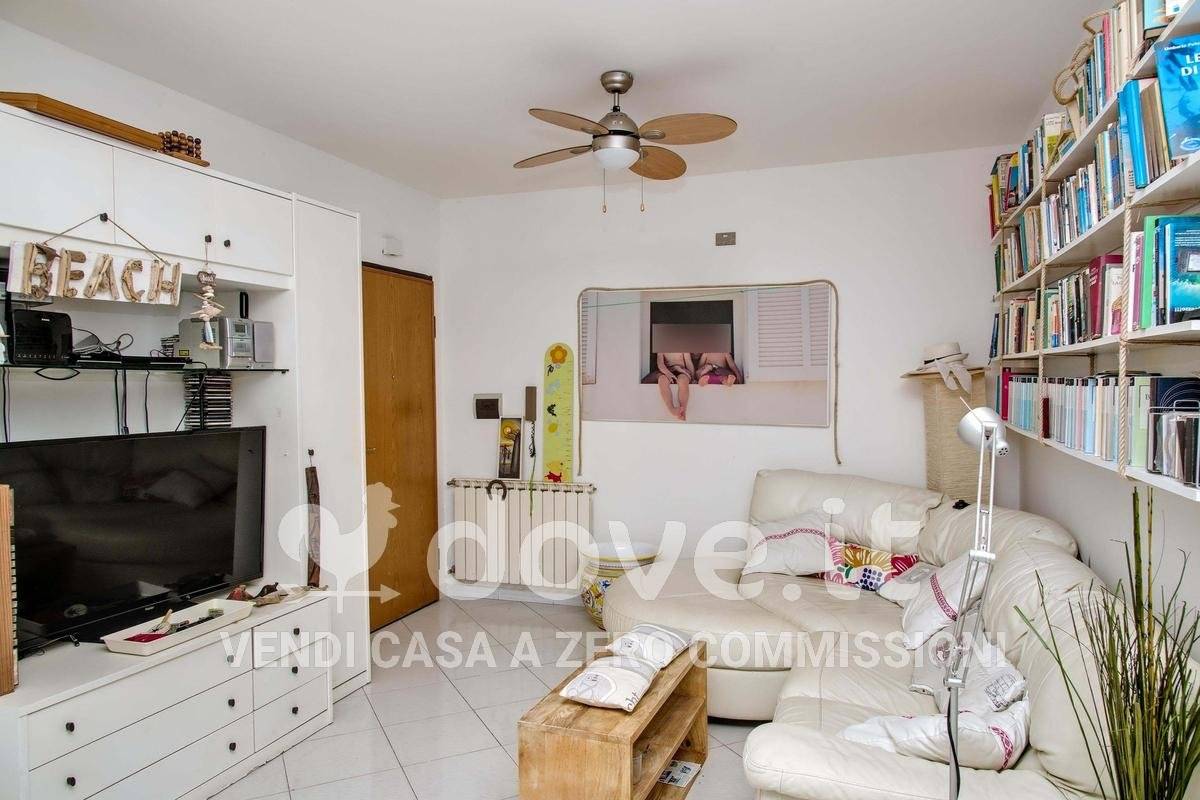 Apartamento de 2 dormitorios en Sabaudia, Italy No. 260794