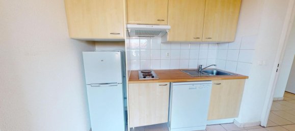 2 bedrooms Apartment in L'Isle-d'Abeau, France No. 203613 3